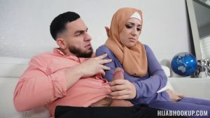 ดูหนังโป๊ออนไลน์ฟรี [HijabHookup] Violet Gems – Quid Pro Cum แม่บ้านสาวขี้ขโมยเลยขอจัดแล้วแถมเงินให้ ดูหีน้องสาว
